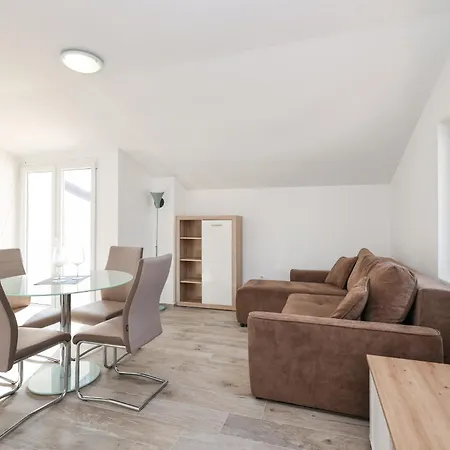 Apartment Malic